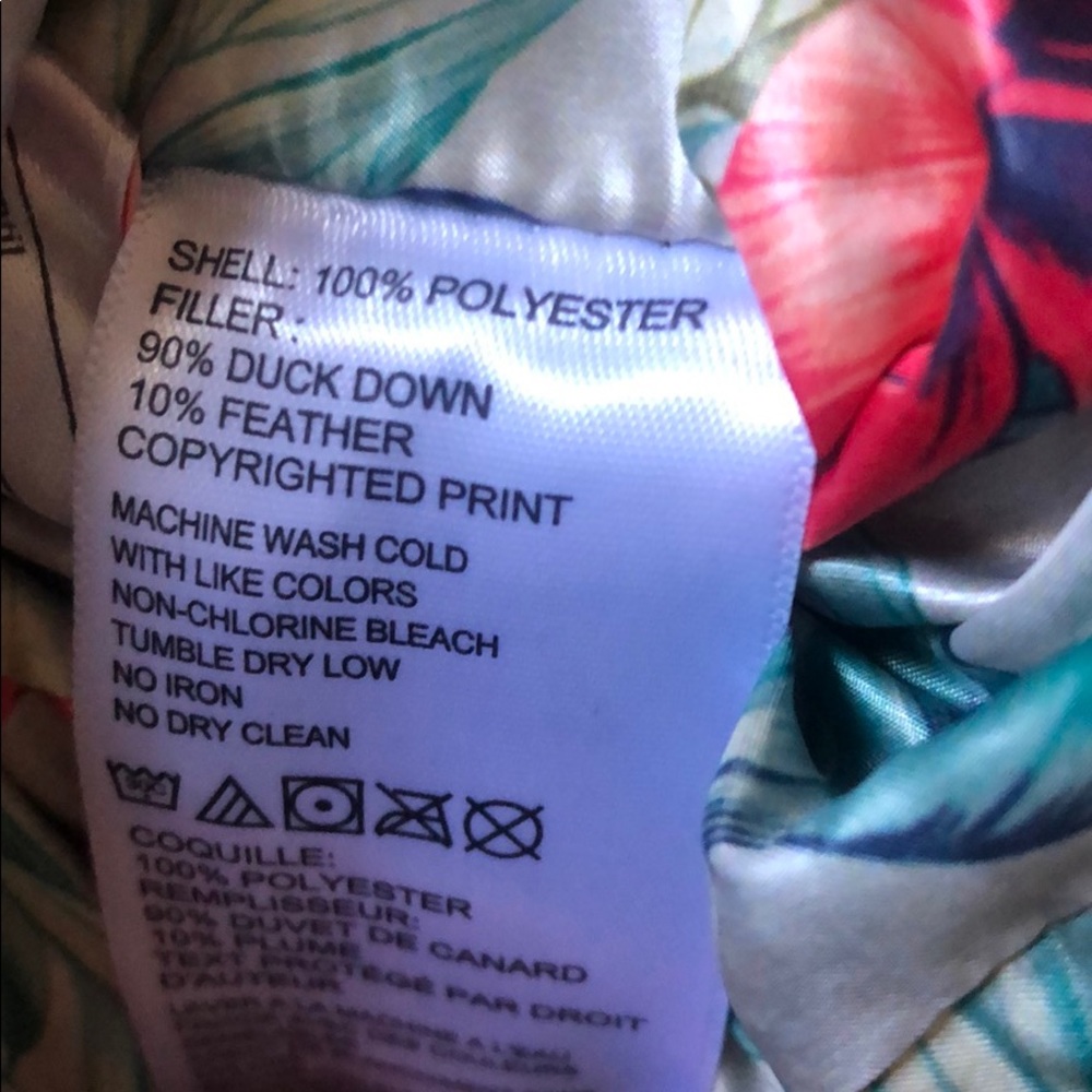 Tommy Bahama reversible down vest - Picture 3 of 6